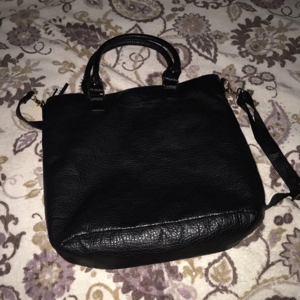 Cross Bodybag - Picture 2 of 3